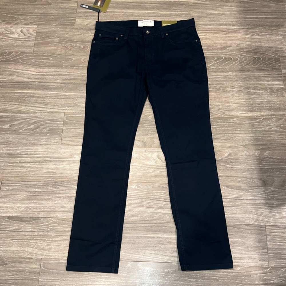 Free Planet Stretch chino pants. Size 34x32. NWT